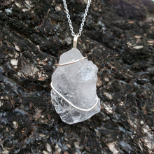 Load image into Gallery viewer, Clear Quartz Pendant Necklace (Silver)