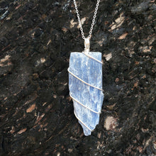 Load image into Gallery viewer, Blue Kyanite Pendant Necklace (Silver)