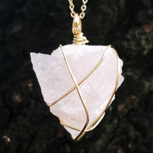 Load image into Gallery viewer, Rose Quartz Pendant Necklace (Gold)