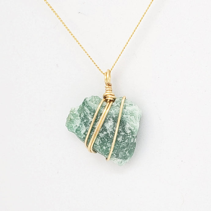 Green Aventurine Pendant Necklace (Gold)