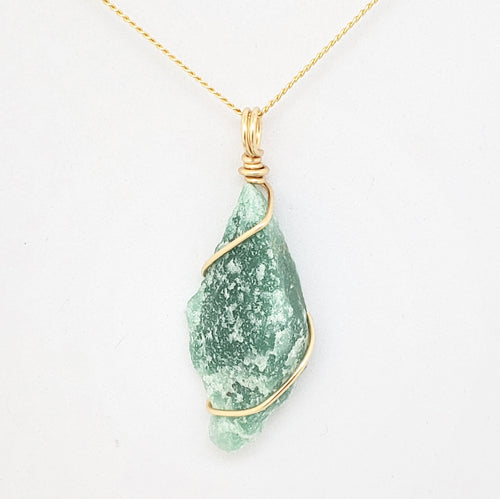 Green Aventurine Pendant Necklace (Gold)