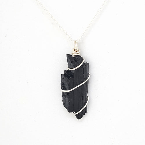 Black Tourmaline Pendant Necklace (Silver)