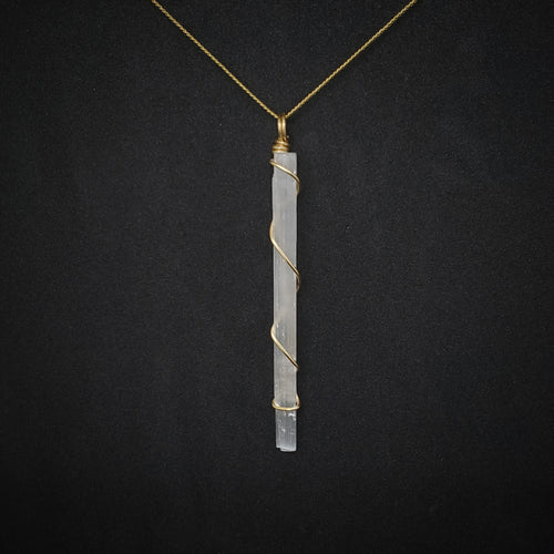 Selenite Pendant Necklace (Gold)