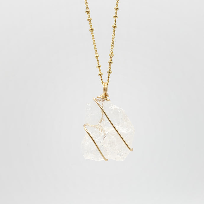 Clear Quartz Pendant Necklace (Gold)