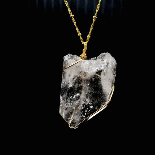 Clear Quartz Pendant Necklace (Gold)