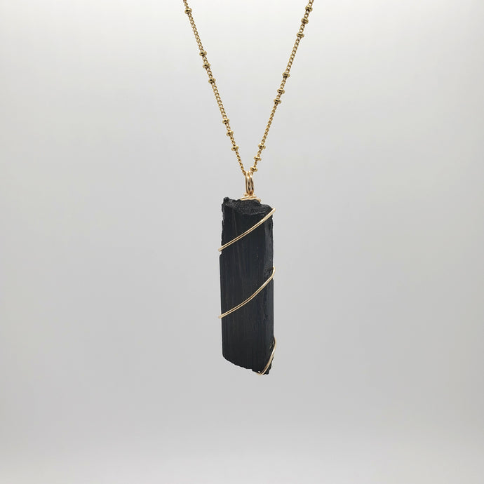 Black Tourmaline Pendant Necklace (Gold)