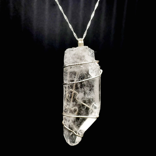 Clear Quartz Pendant Necklace (Silver)