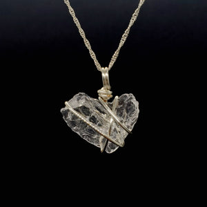 Clear Quartz Crystal Pendant Necklace (Silver)